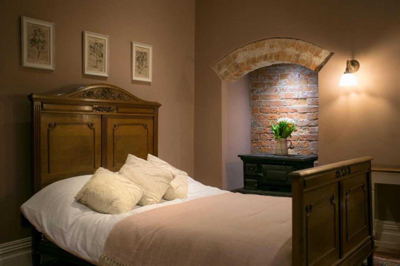 Wild Garlic Stays, Mumbles Newton  Экстерьер фото